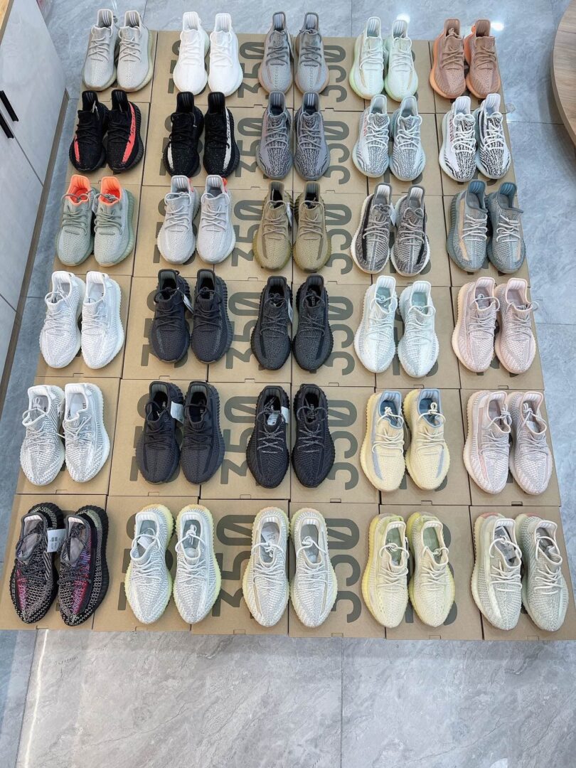 Buy YEEZY sneakers wholesale Buy YEEZY sneakers wholesale