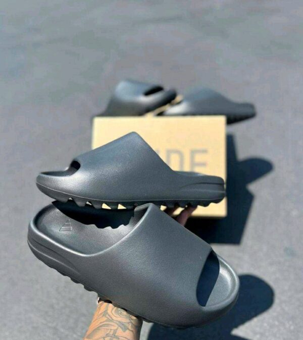 Wholesale Kanye West slides inventory Wholesale Kanye West slides inventory
